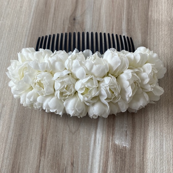❤️ Two Pikake Flower Hair Combs Adornment New - Picture 5 of 8